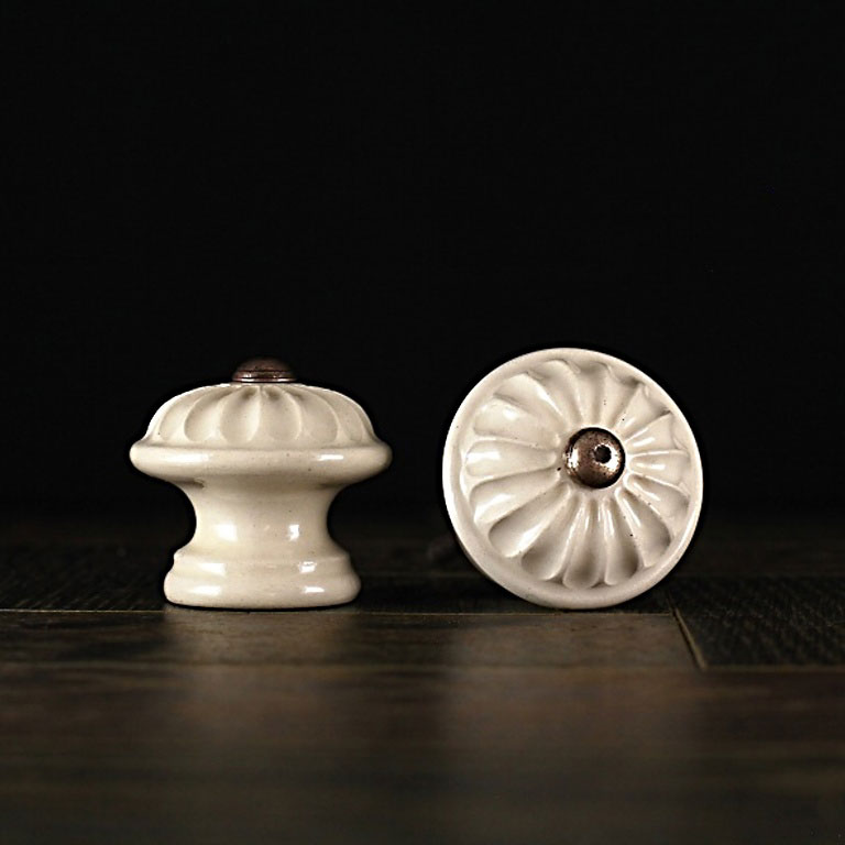 Keramischer Knauf Margerite - Creme