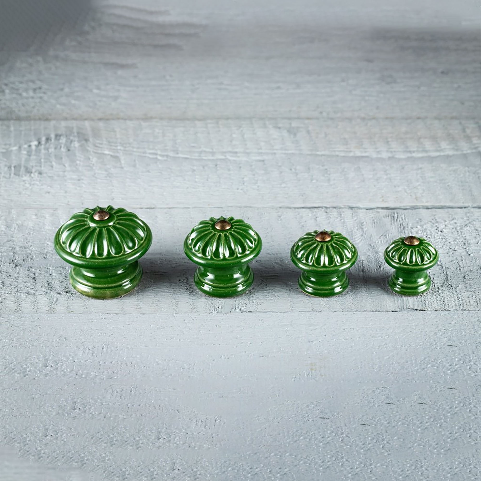 Keramischer Knauf Margerite - Waldmoosgrün